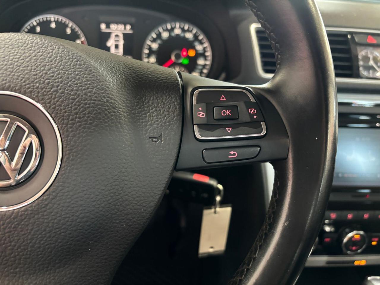 2012 Volkswagen Passat 2.5L SE Franklin OH