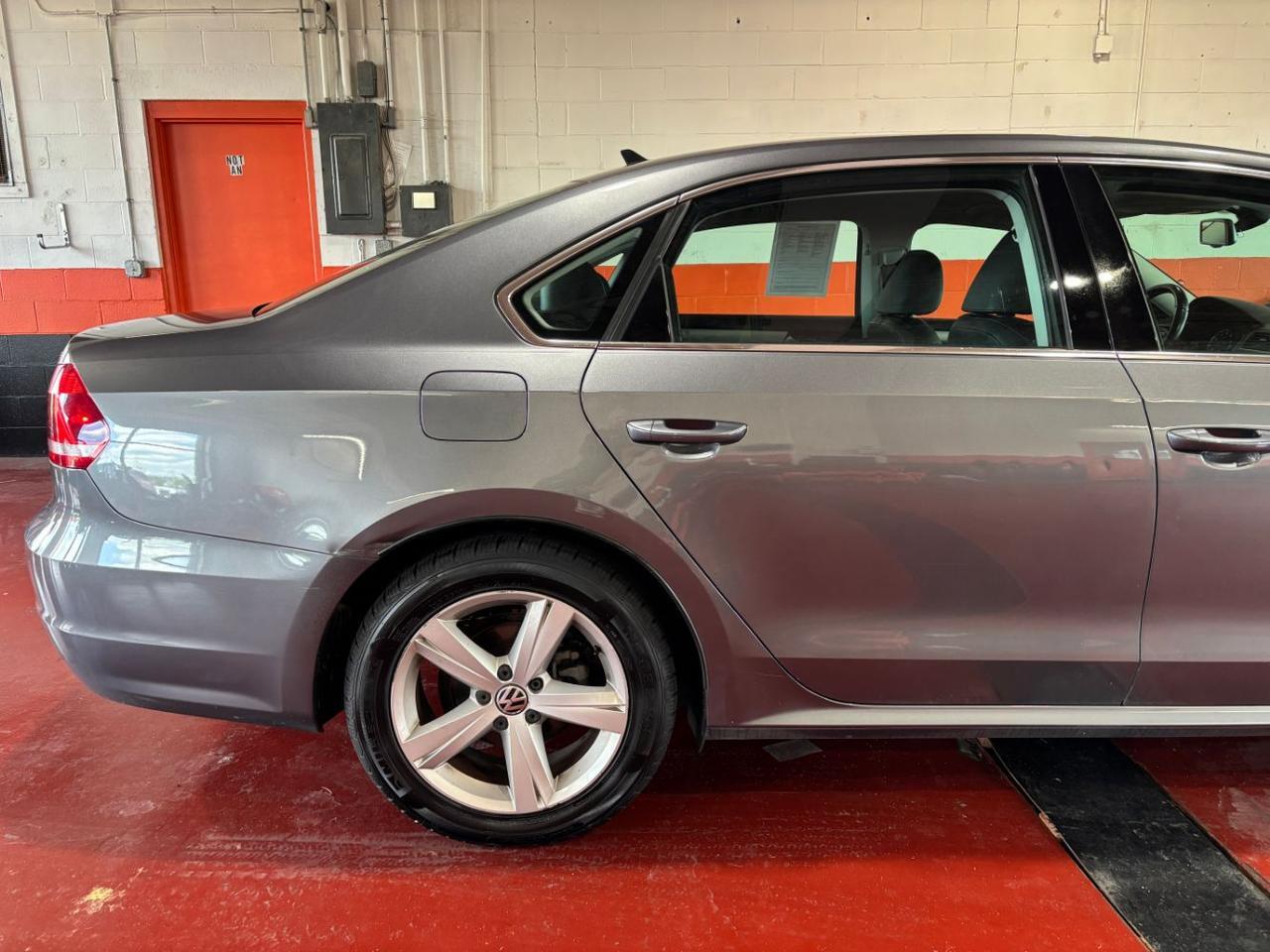 2012 Volkswagen Passat 2.5L SE Franklin OH