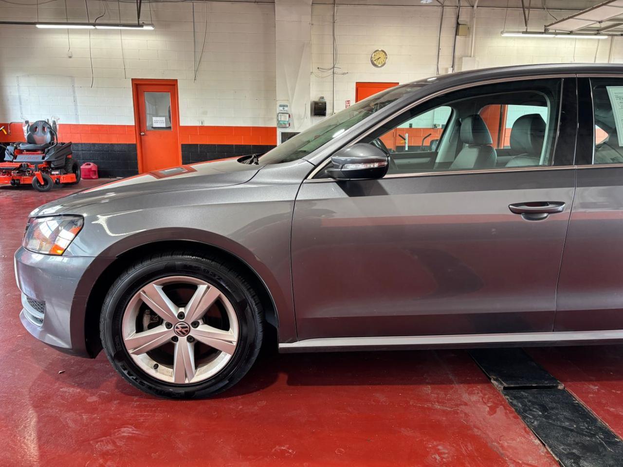 2012 Volkswagen Passat 2.5L SE Franklin OH