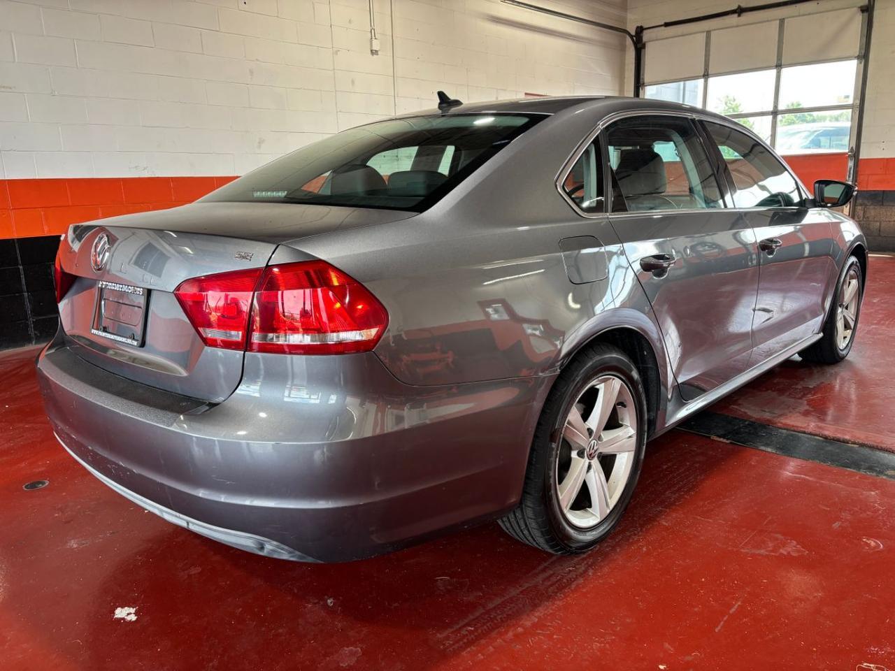 2012 Volkswagen Passat 2.5L SE Franklin OH