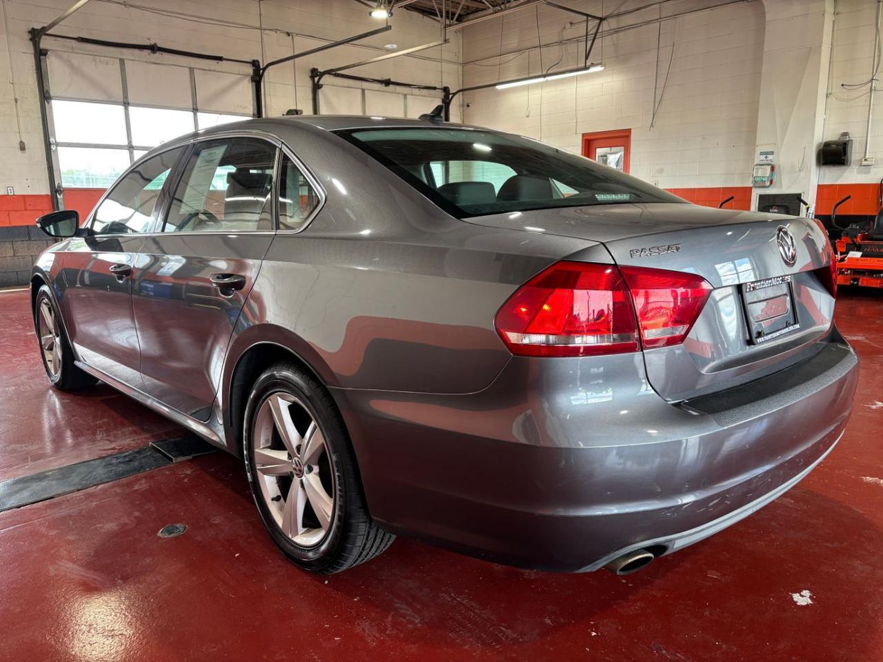 2012 Volkswagen Passat 2.5L SE Franklin OH