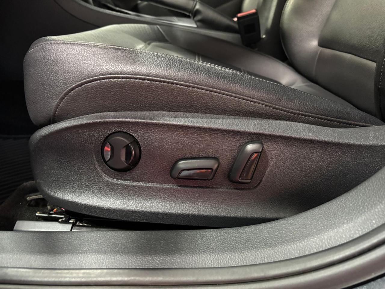 2012 Volkswagen Passat 2.5L SE Franklin OH
