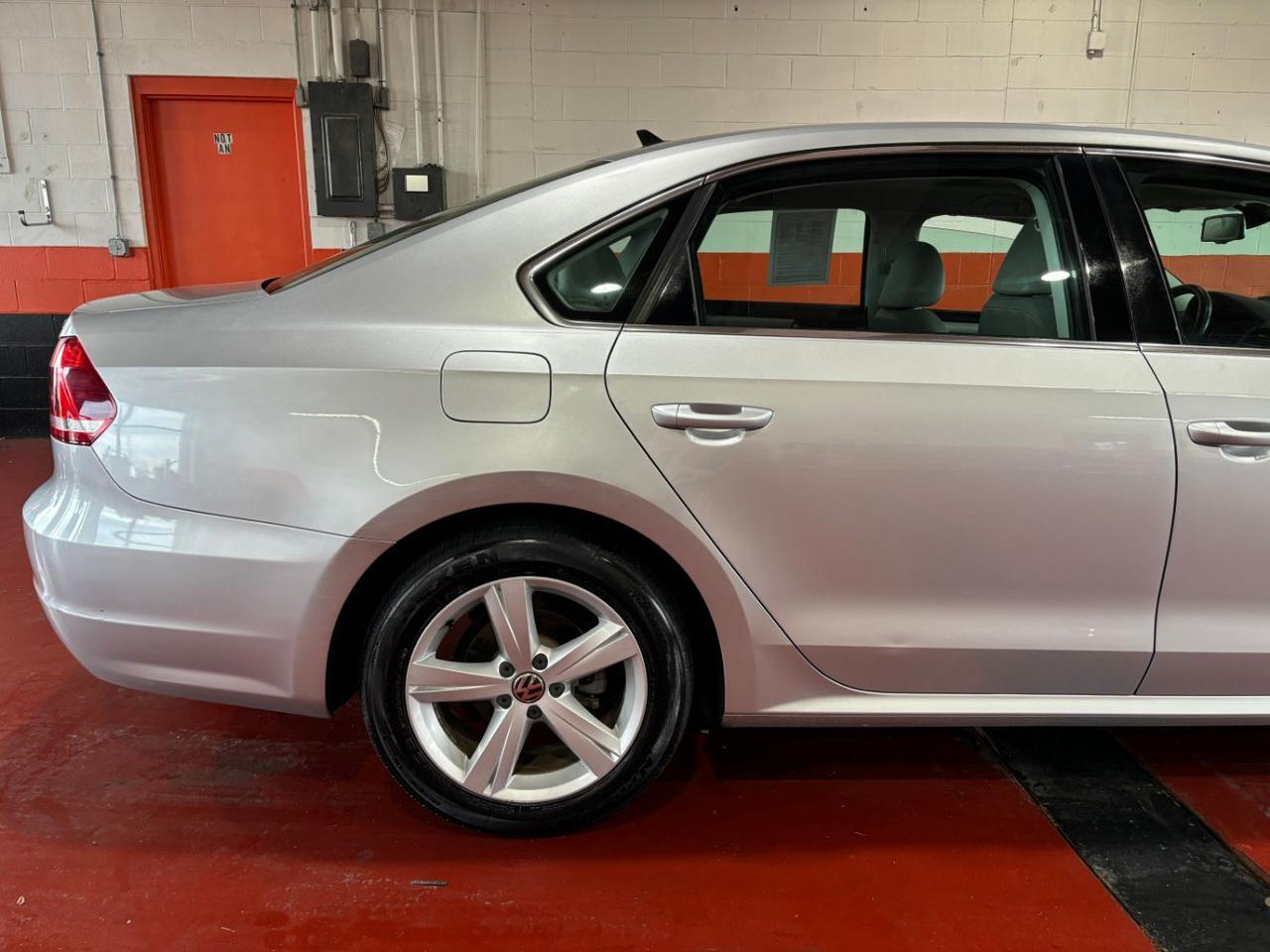 2012 Volkswagen Passat 2.5L SE Franklin OH
