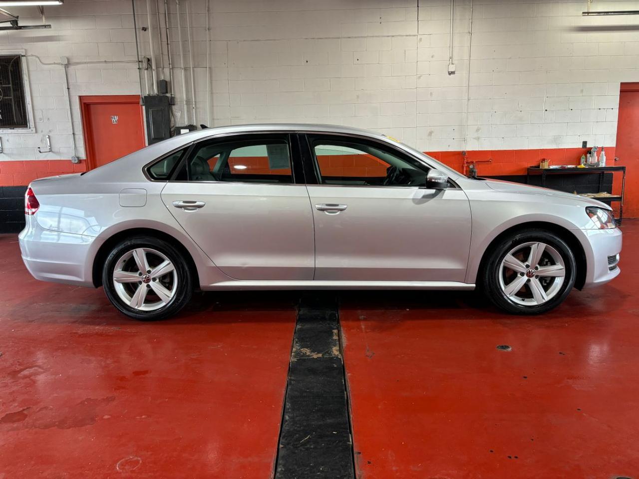 2012 Volkswagen Passat 2.5L SE