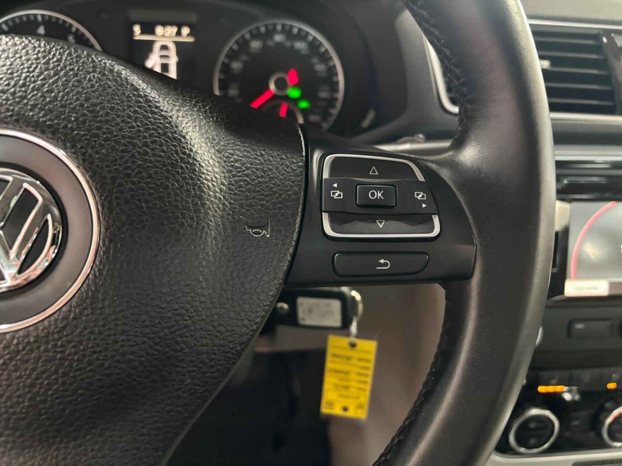 2012 Volkswagen Passat 2.5L SE Franklin OH