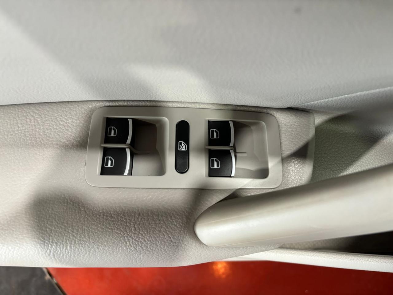 2012 Volkswagen Passat 2.5L SE Franklin OH