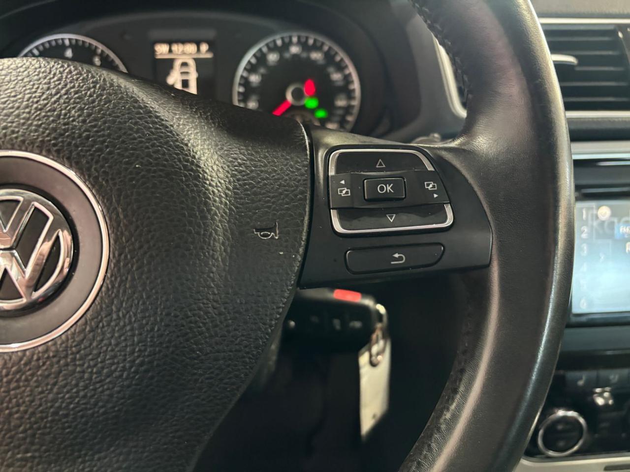 2012 Volkswagen Passat 2.5L SE Franklin OH