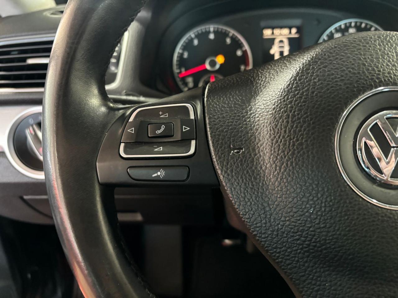 2012 Volkswagen Passat 2.5L SE Franklin OH