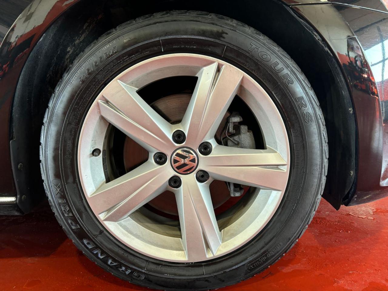 2012 Volkswagen Passat 2.5L SE Franklin OH