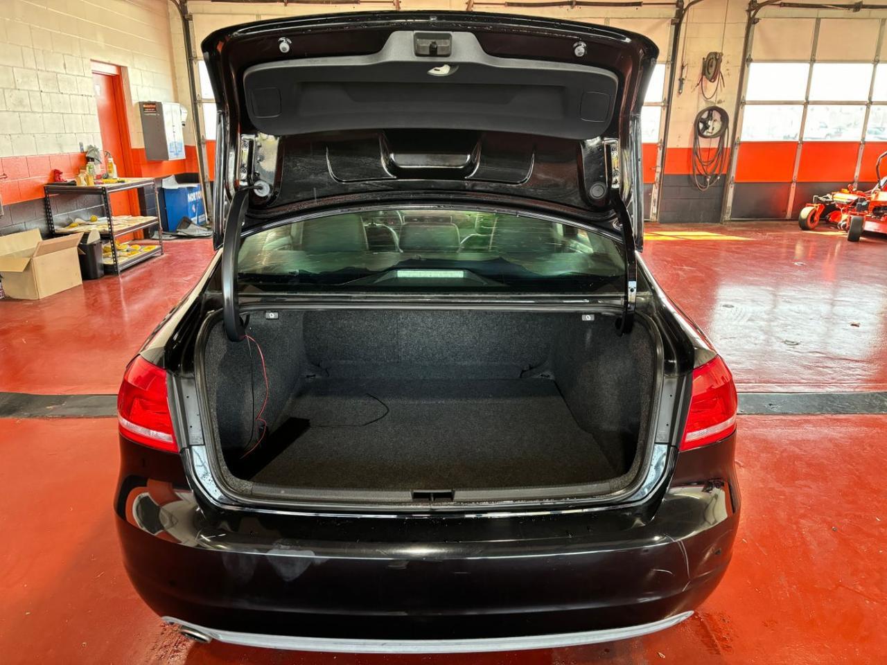 2012 Volkswagen Passat 2.5L SE Franklin OH