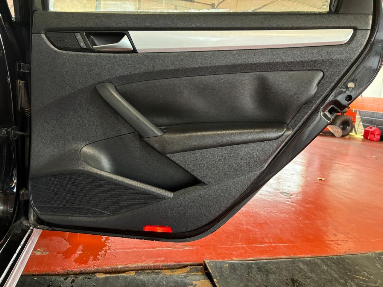 2012 Volkswagen Passat 2.5L SE Franklin OH