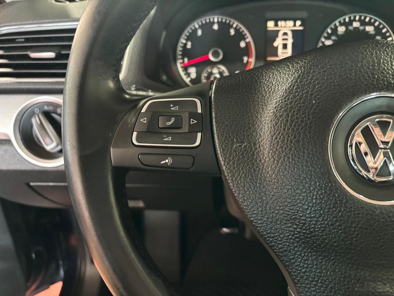 2012 Volkswagen Passat 2.5L SE Franklin OH