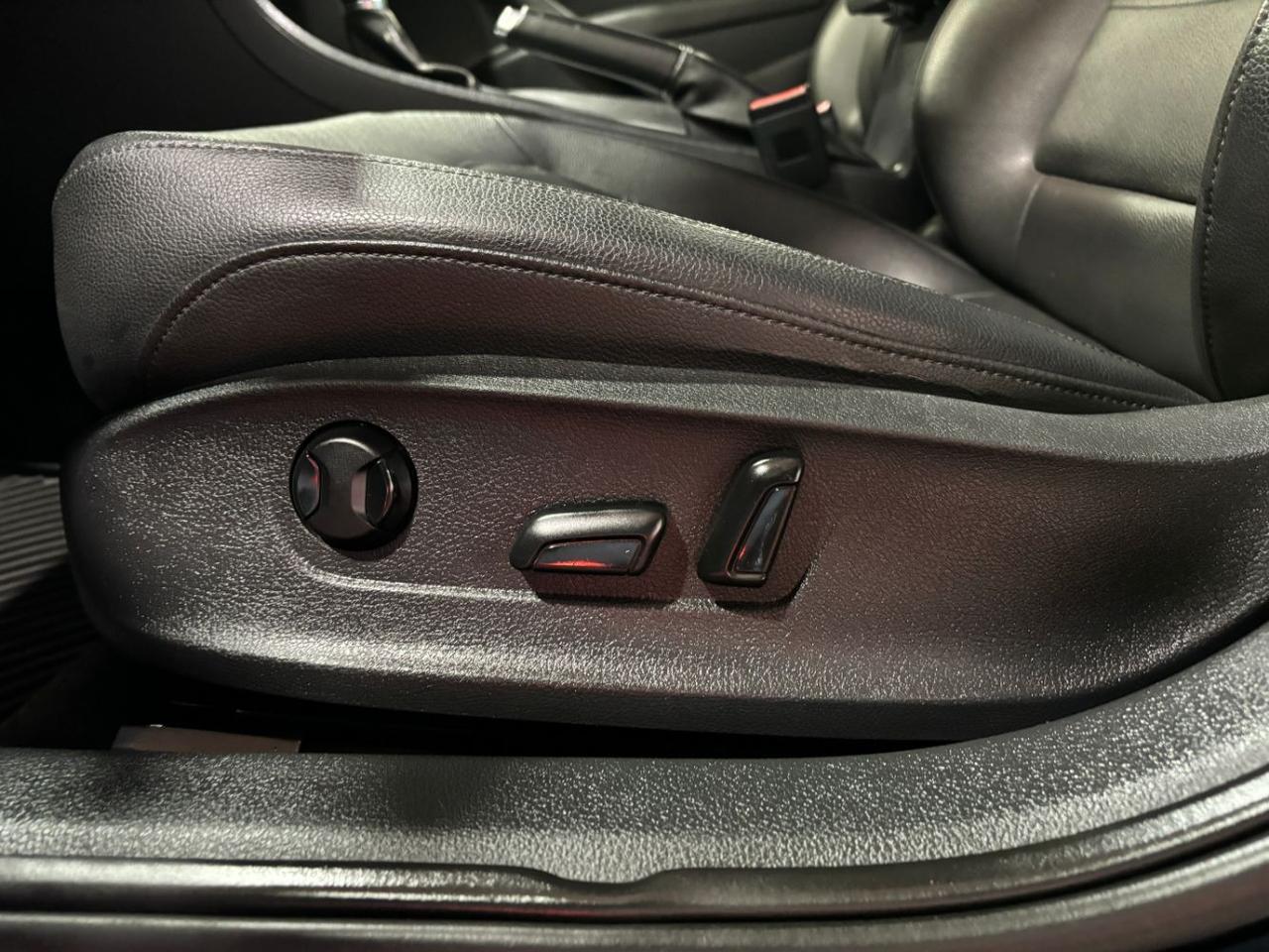 2012 Volkswagen Passat 2.5L SE Franklin OH