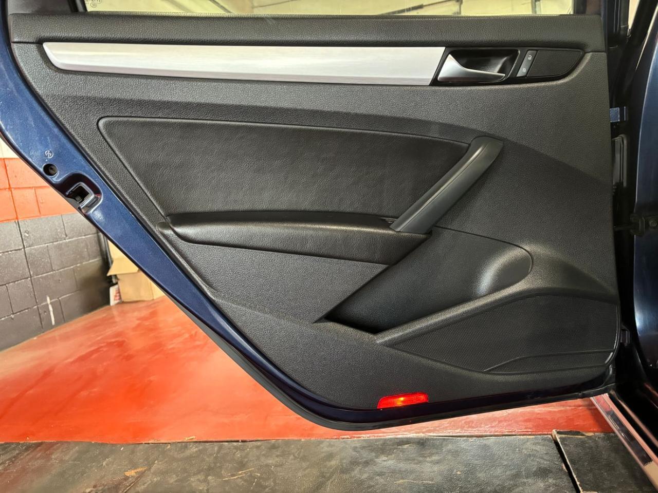 2012 Volkswagen Passat 2.5L SE Franklin OH