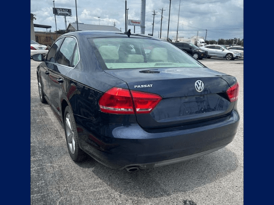 2012 Volkswagen Passat 2.5L SE Houston TX