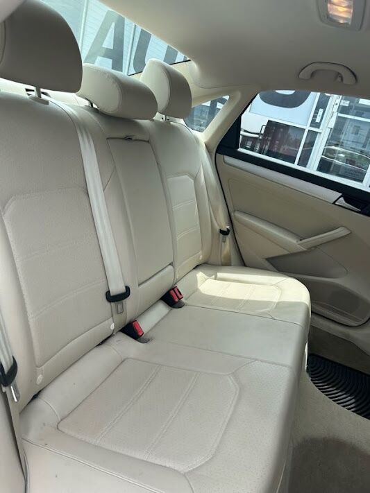 2012 Volkswagen Passat 2.5L SE Houston TX