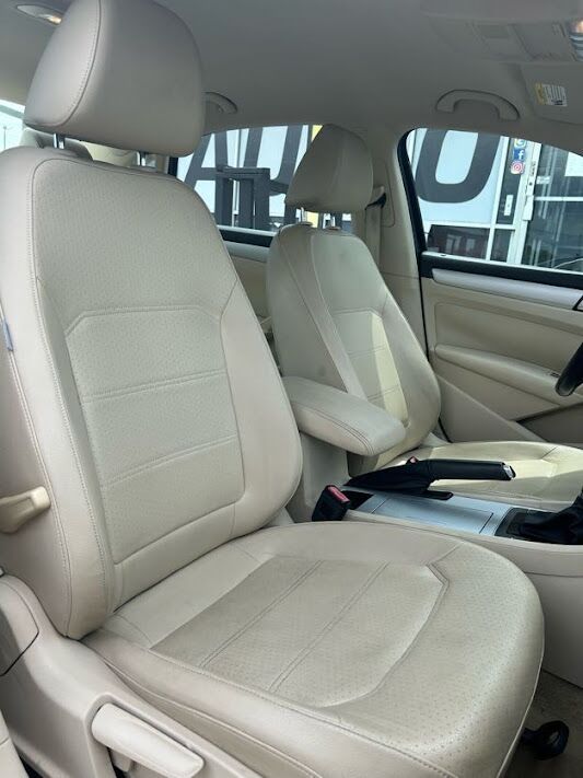 2012 Volkswagen Passat 2.5L SE Houston TX