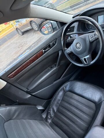 2012 Volkswagen Passat 3.6L V6 SEL Premium