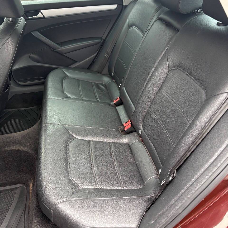 2012 Volkswagen Passat SE PZEV 4dr Sedan 6A Edison NJ