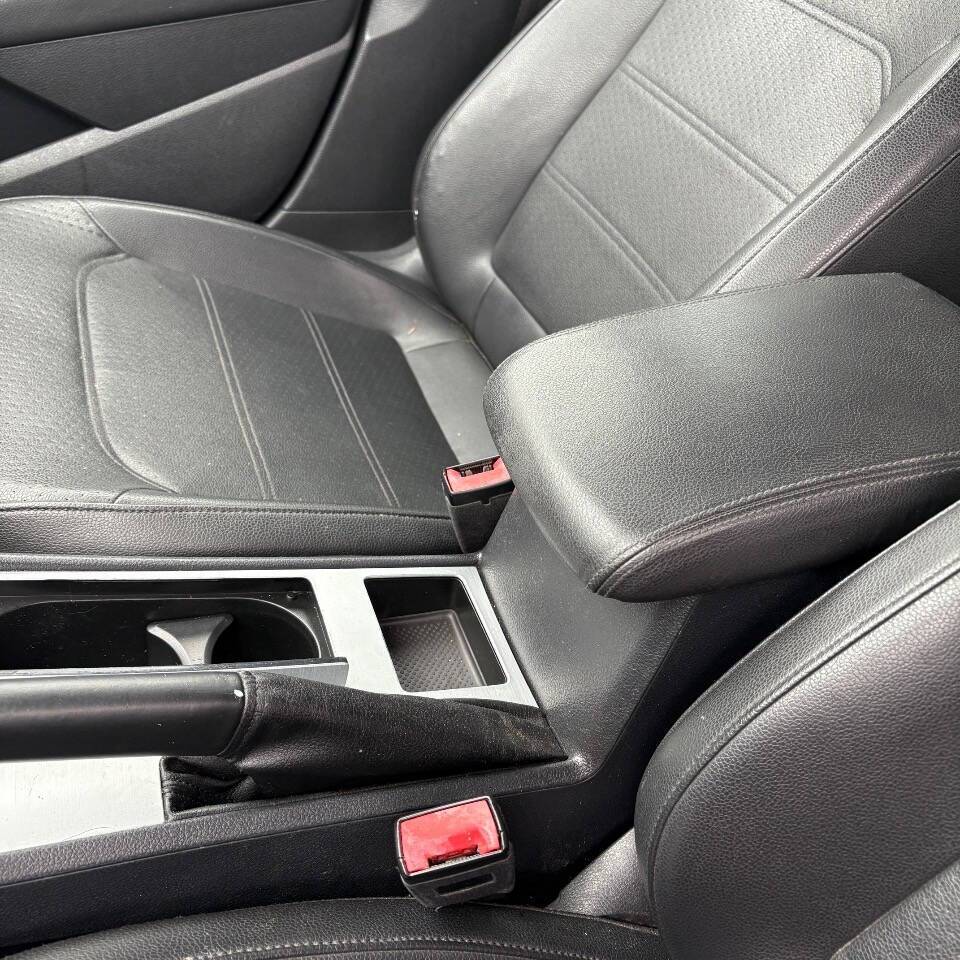 2012 Volkswagen Passat SE PZEV 4dr Sedan 6A Edison NJ