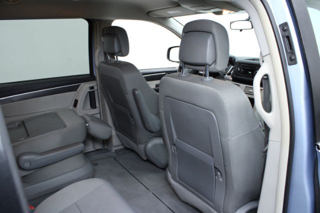 2012 Volkswagen Routan S Chantilly VA