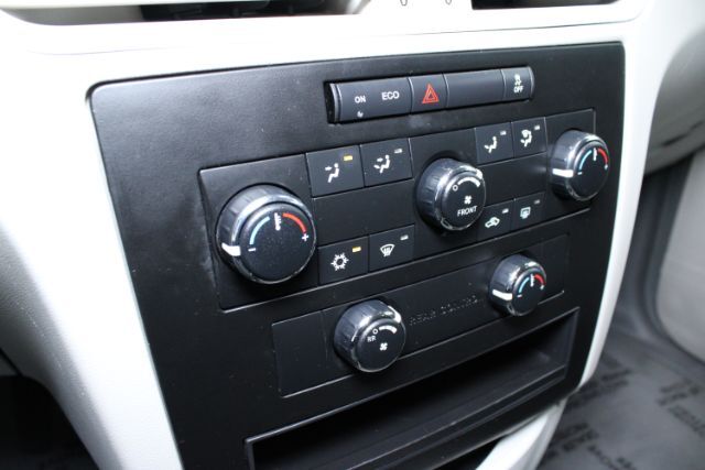 2012 Volkswagen Routan S Chantilly VA