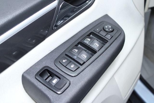 2012 Volkswagen Routan S Chantilly VA
