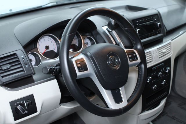 2012 Volkswagen Routan S Chantilly VA
