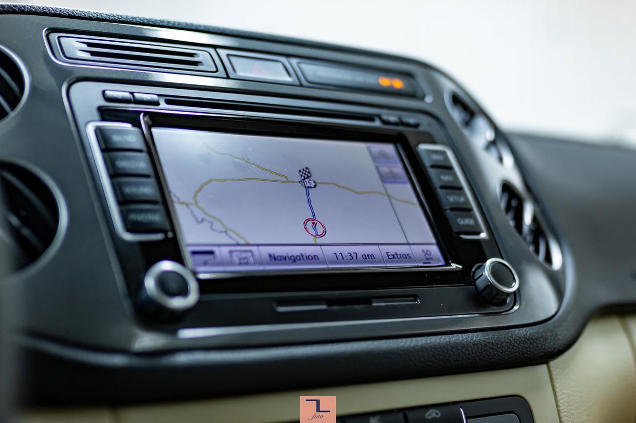 2012 Volkswagen Tiguan 4Motion Comfortline Leather Roof Nav Red Deer AB