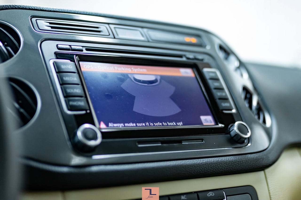 2012 Volkswagen Tiguan 4Motion Comfortline Leather Roof Nav Red Deer AB