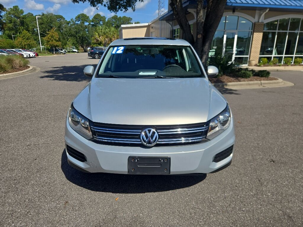 2012 Volkswagen Tiguan S w/Sunroof