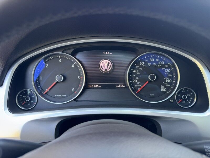 2012 Volkswagen Touareg Lux photo 19