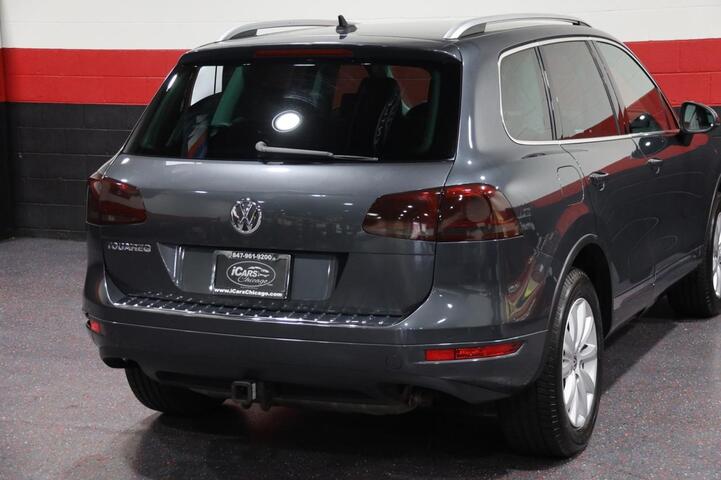 2012 Volkswagen Touareg Sport VR6 w/Navigation 4dr Suv Chicago IL