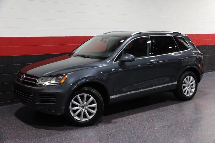 2012 Volkswagen Touareg Sport VR6 w/Navigation 4dr Suv Chicago IL