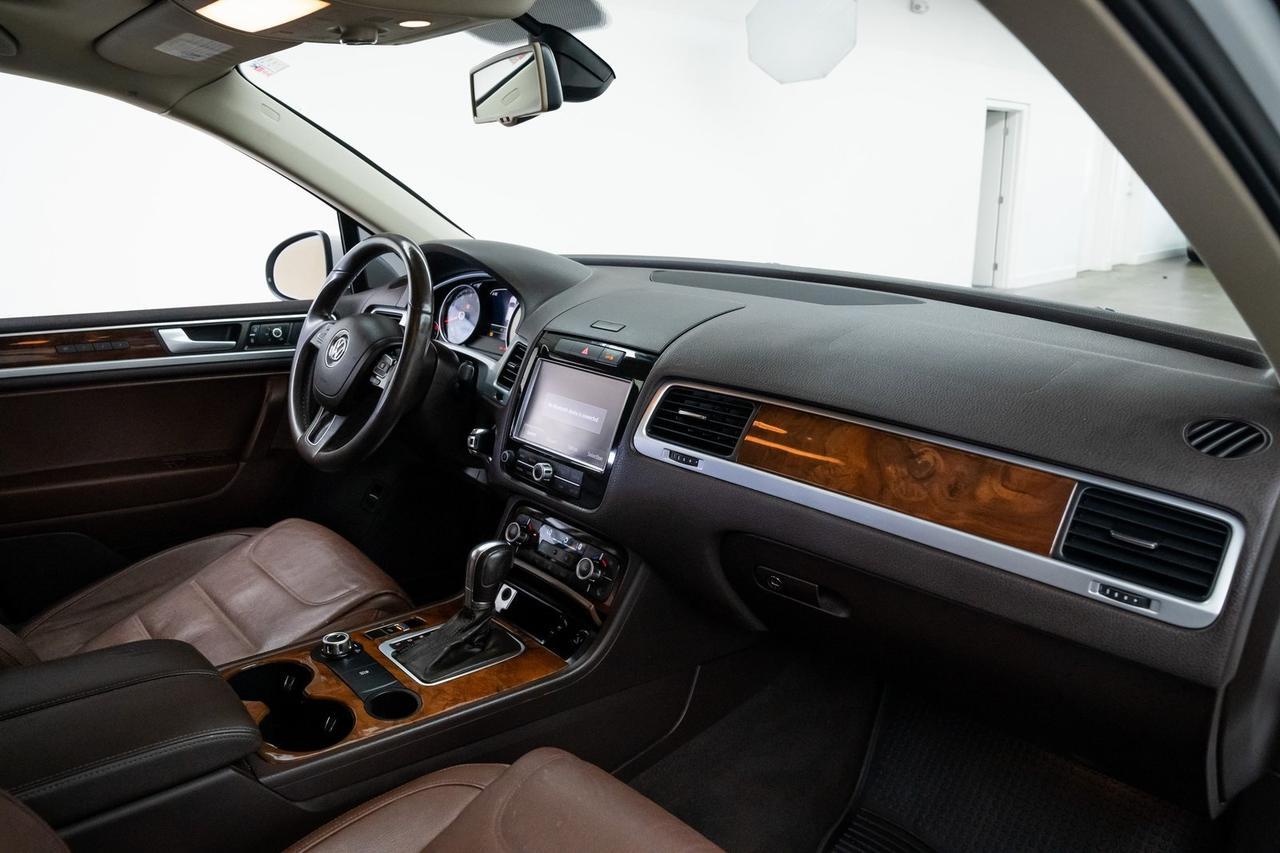 2012 Volkswagen Touareg VR6 FSI Lux Heated Seats Moonroof Portland OR