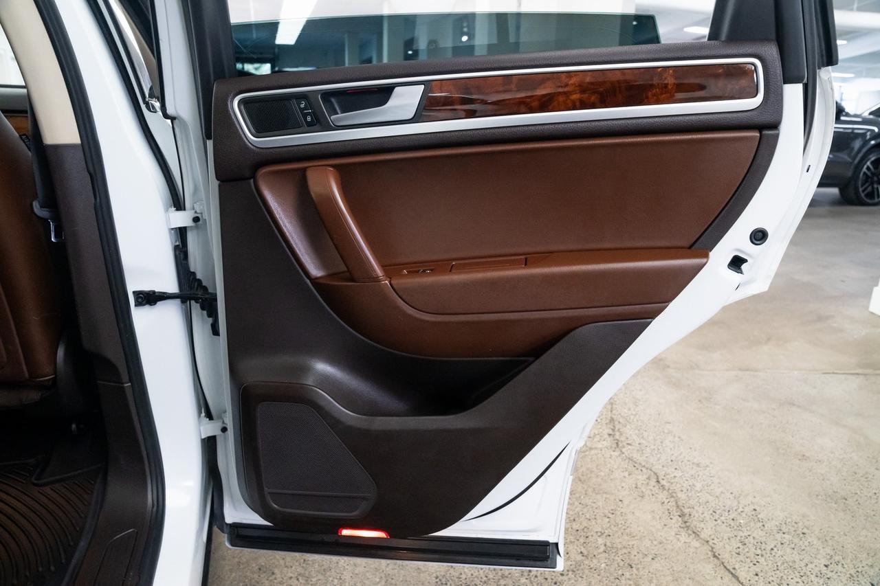 2012 Volkswagen Touareg VR6 FSI Lux Heated Seats Moonroof Portland OR