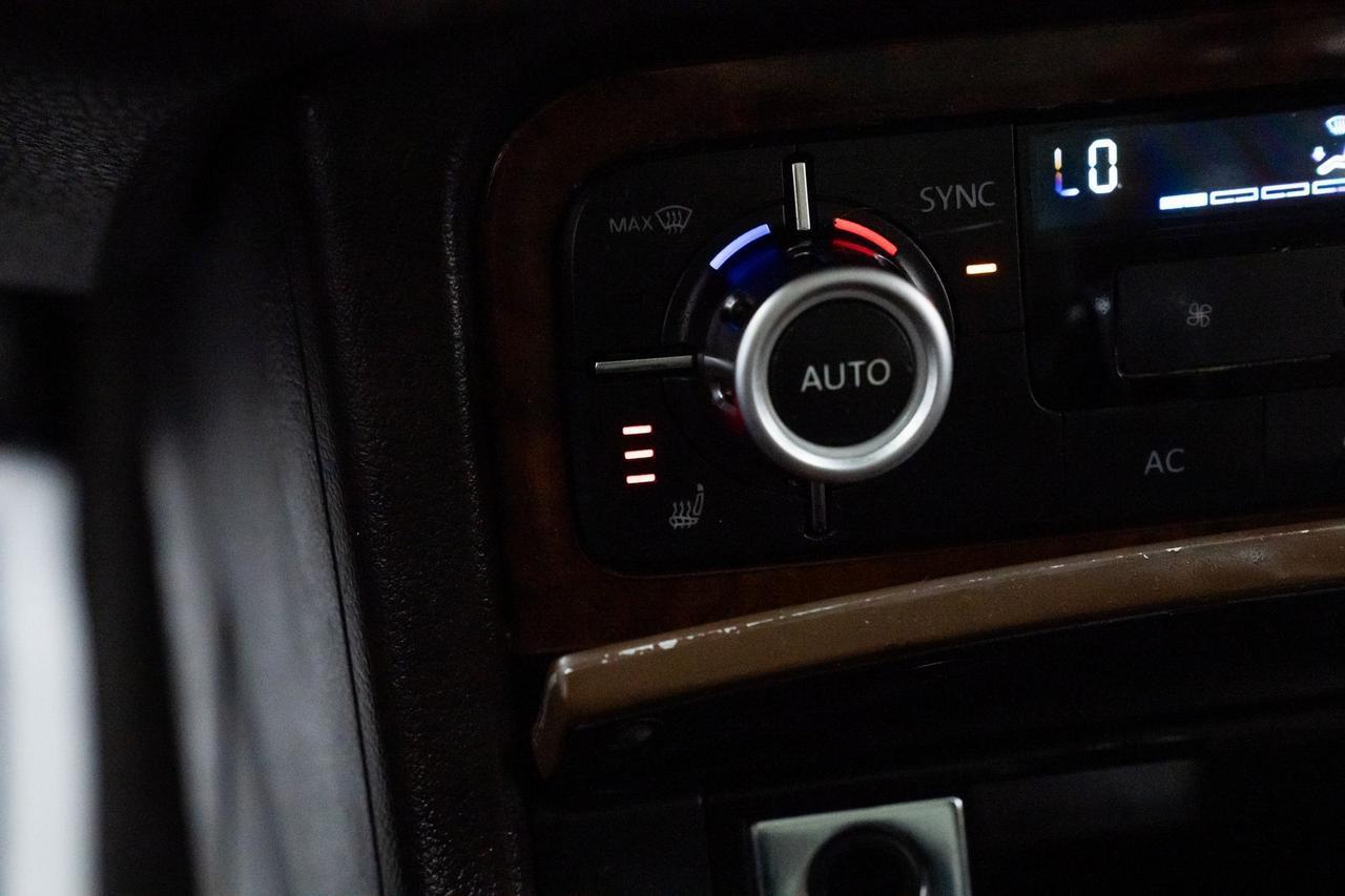 2012 Volkswagen Touareg VR6 FSI Lux Heated Seats Moonroof Portland OR