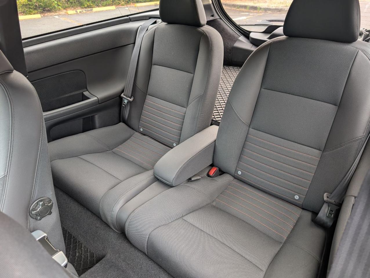 2012 Volvo C30 T5 6-MT Premier PLUS w/High Performance Audio, Moon Roof & Heated Seats Portland OR