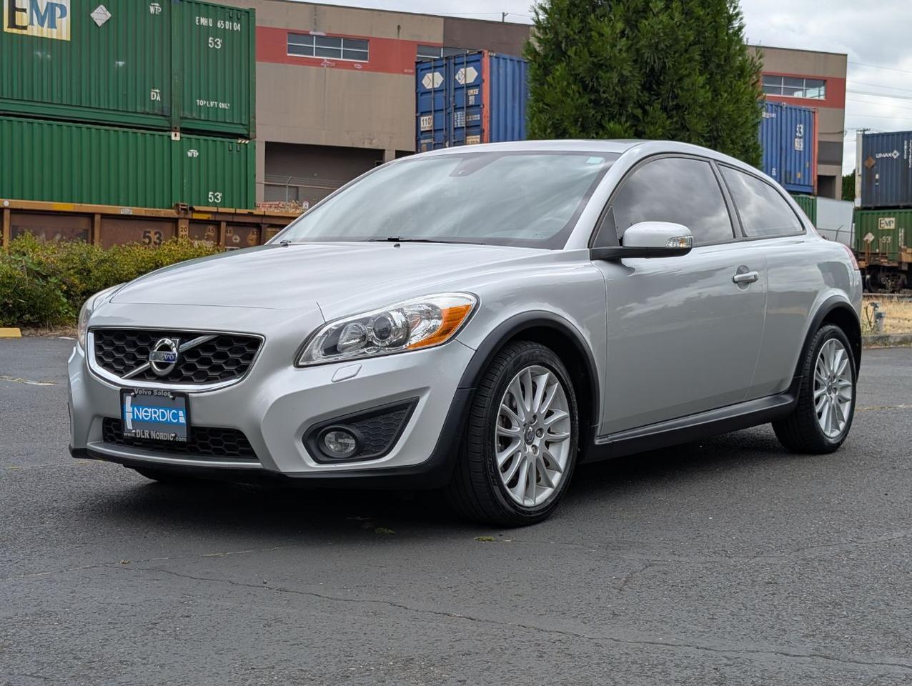 2012 Volvo C30 T5 6-MT Premier PLUS w/High Performance Audio, Moon Roof & Heated Seats Portland OR