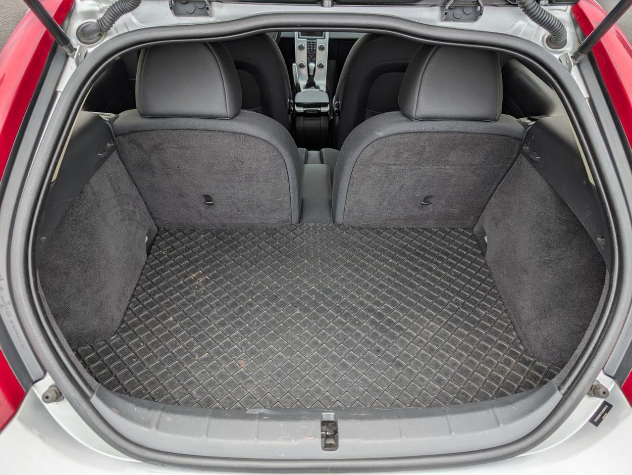 2012 Volvo C30 T5 6-MT Premier PLUS w/High Performance Audio, Moon Roof & Heated Seats Portland OR