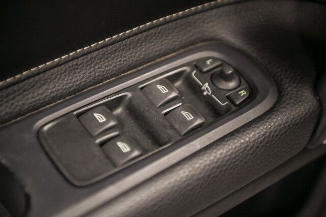 2012 Volvo C70 T5 2dr Convertible Chicago IL