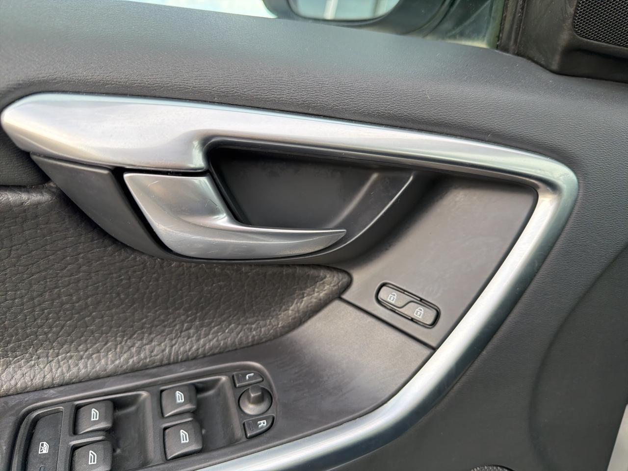 2012 Volvo XC60 T6 Bend OR