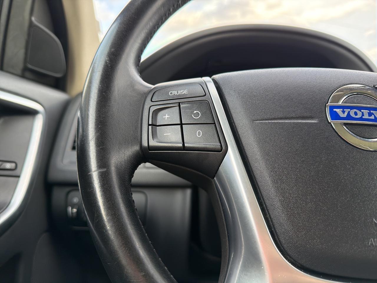 2012 Volvo XC60 T6 Bend OR