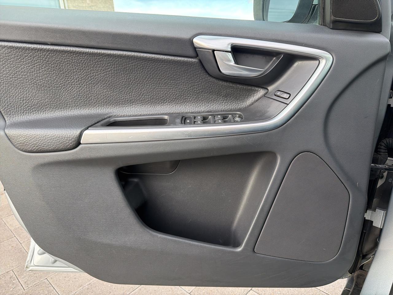 2012 Volvo XC60 T6 Bend OR