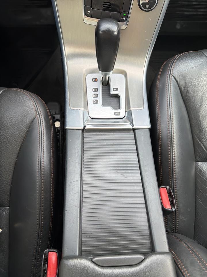 2012 Volvo XC60 T6 Bend OR