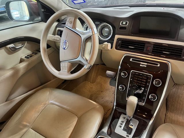 2012 Volvo XC70 T6 AWD Platinum | High Performance Audio, Adaptive Cruise, BLIS, Technology & Climate Packages Portland OR