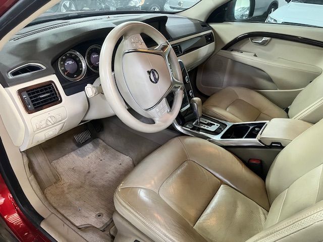 2012 Volvo XC70 T6 AWD Platinum | High Performance Audio, Adaptive Cruise, BLIS, Technology & Climate Packages Portland OR