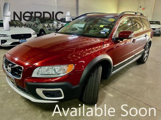 2012 Volvo XC70 T6 AWD Platinum | High Performance Audio, Adaptive Cruise, BLIS, Technology & Climate Packages