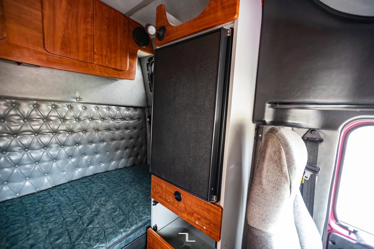 2012 Western Star 4900 FA T/A Tractor Sleeper Heavy Spec Red Deer AB