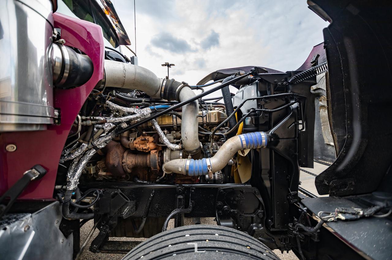 2012 Western Star 4900 FA T/A Tractor Sleeper Heavy Spec Red Deer AB